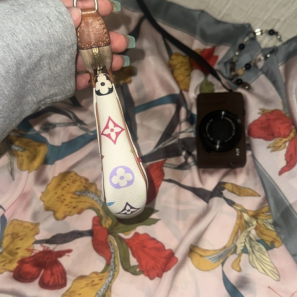 Authentic LOUIS VUITTON Monogram Multicolore Pochette 💕 - Picture 5 of 7